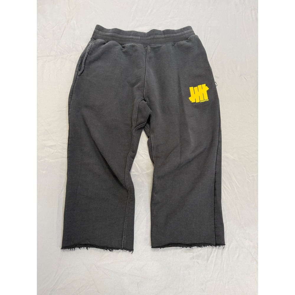 Undefeated Mens M Black Sweatpants Yellow Five Strikes Logo Cropped Raw Hem Jamo